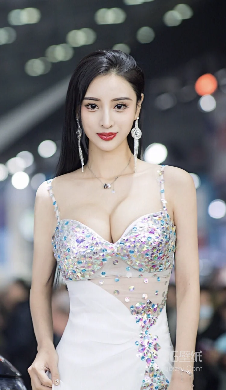 美女车模吴春怡车展美图，精选又白又美，精选丰满看得见 第2张 - 性感美女写真