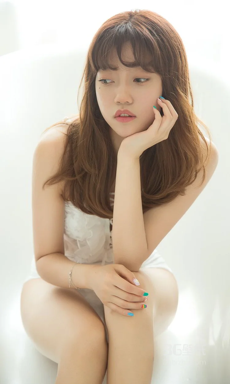 性感厚嘴唇美女草莓酱穿着各种服饰私房写真诱惑图片 第2张 - 性感美女写真