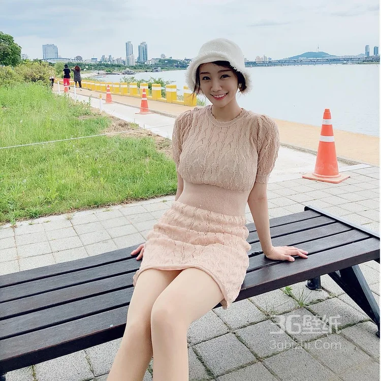 韩国超丰满性感美女老师박유진生活照写真图片集 第4张 - 性感美女写真