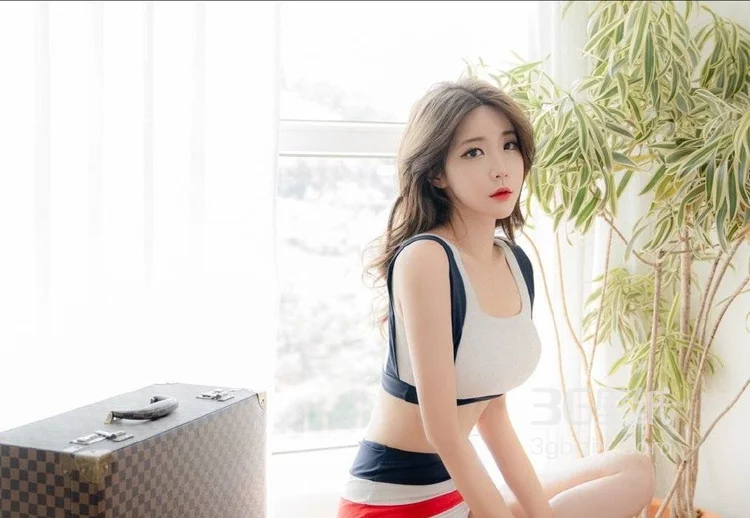 气质型长发美女紧身背心内衣性感私房照，精选一看就是韩国妹 第3张 - 性感美女写真