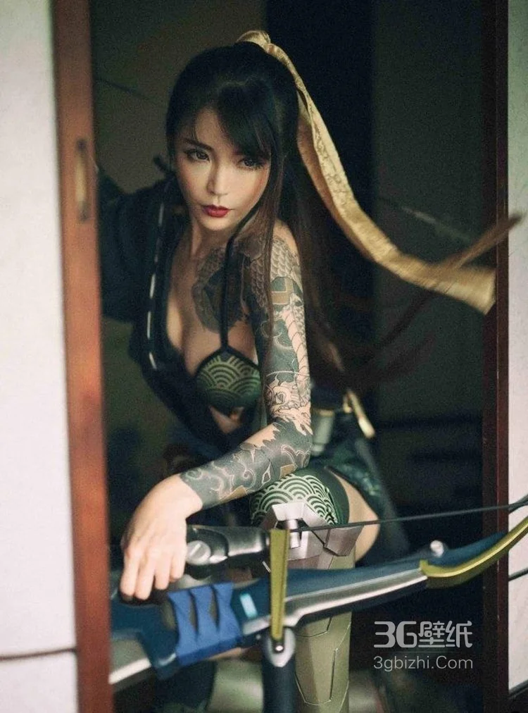 大腿有纹身的长发丰满翘臀美女性感私房写真照片 第6张 - 性感美女写真